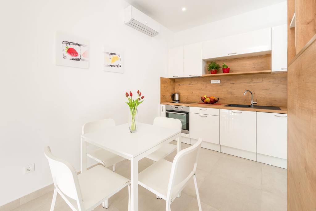 Urban Chic Luxe Apartments Near Beach Bacvice & Centre スプリト エクステリア 写真
