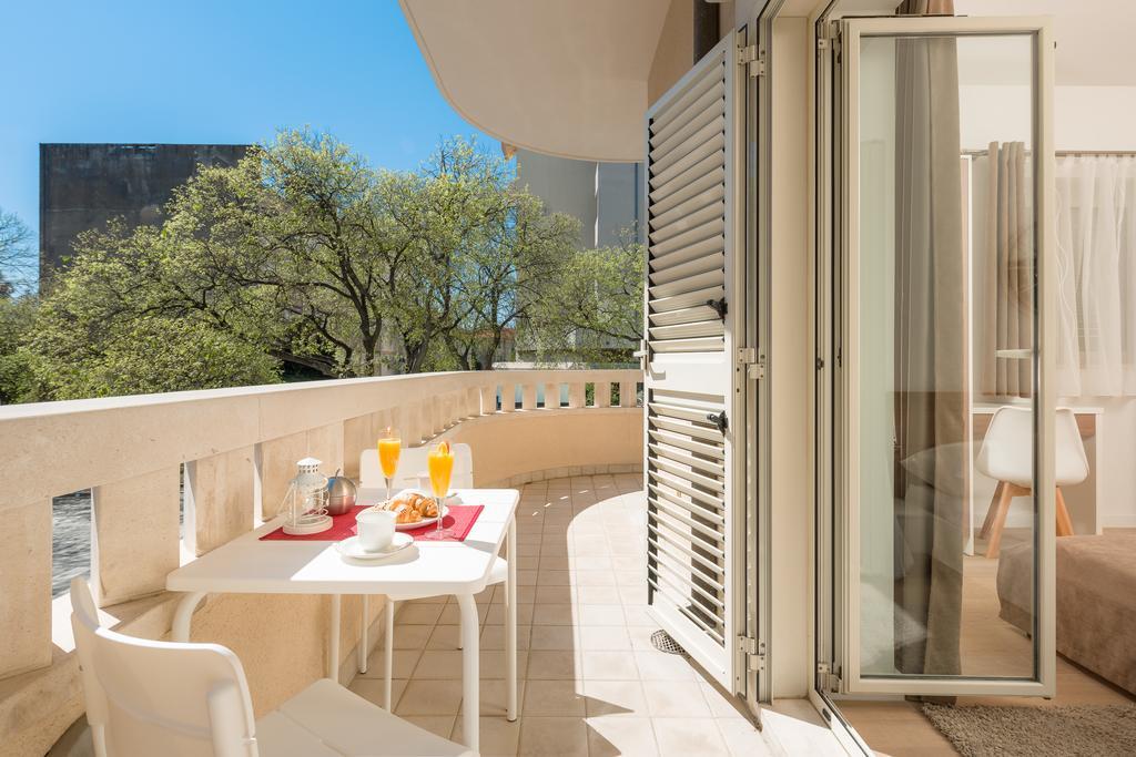 Urban Chic Luxe Apartments Near Beach Bacvice & Centre スプリト エクステリア 写真